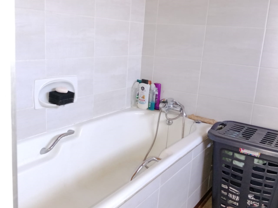 To Let 4 Bedroom Property for Rent in Kuruman Northern Cape